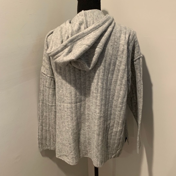 Sweet Romeo Ribbed Hooded Sweater Light Heather Grey Small NWT - Picture 3 of 5
